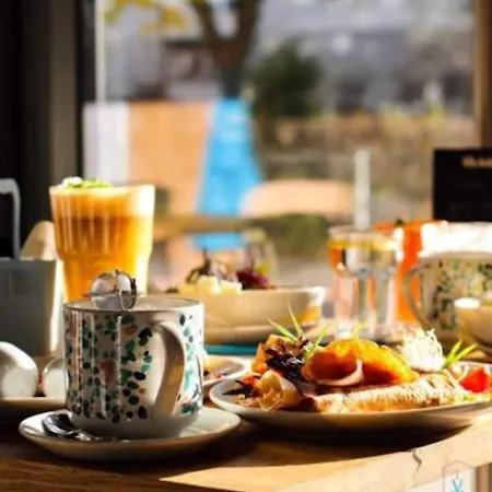 Urban Apartments - Luxury 2-Bedroom, Mennica Residence&41 アパート *