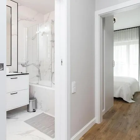 Urban - Luxury 2-bedroom, Mennica Residence&41 Warszawa