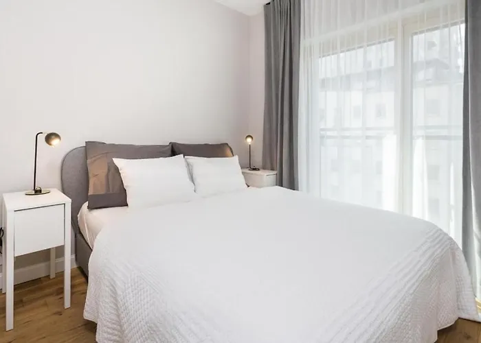 Apartment Urban - Luxury 2-bedroom, Mennica Residence&41 Warsaw