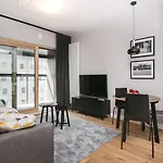 Urban - Luxury 2-bedroom, Mennica Residence&41 ורשה
